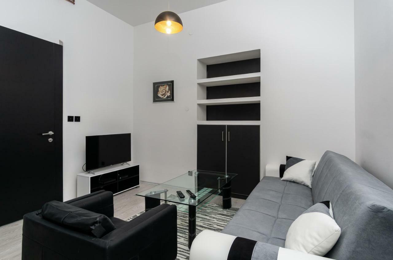 Apartman Ambasador Zagreb Buitenkant foto